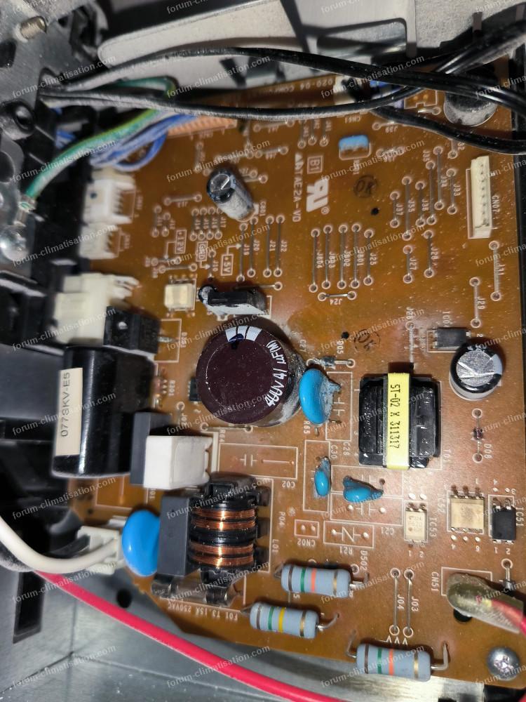 dépannage climatiseur Toshiba RAS-077